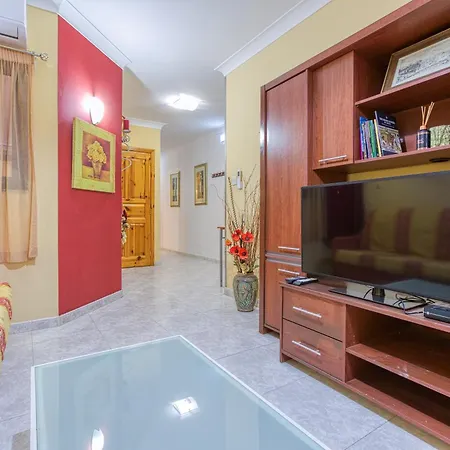 A Colourful 3br Home, With Smart Tv & Balcony By 360 Estates Daire *