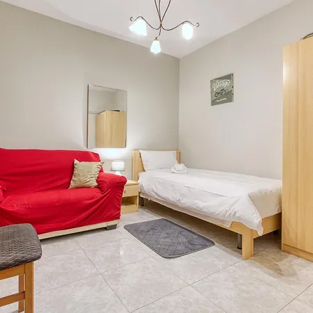 A Colourful 3br Home, With Smart Tv & Balcony By 360 Estates Daire
