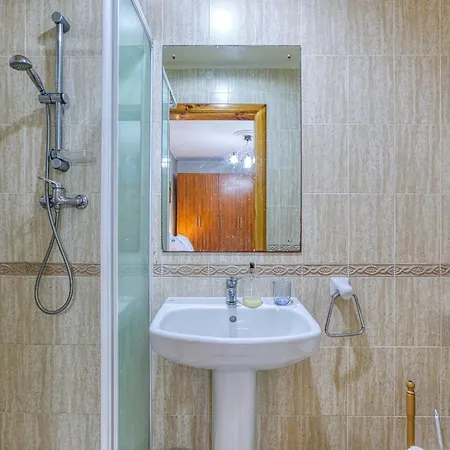 A Colourful 3br Home, With Smart Tv & Balcony By 360 Estates