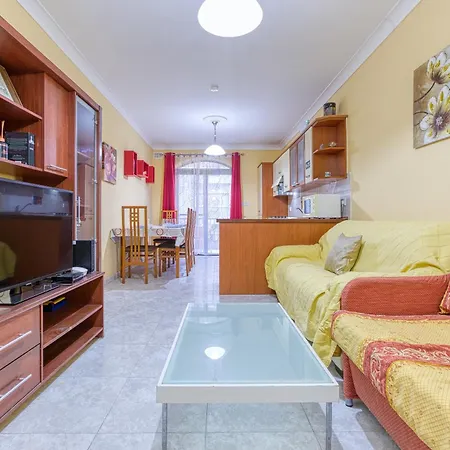 A Colourful 3br Home, With Smart Tv & Balcony By 360 Estates Apartment *