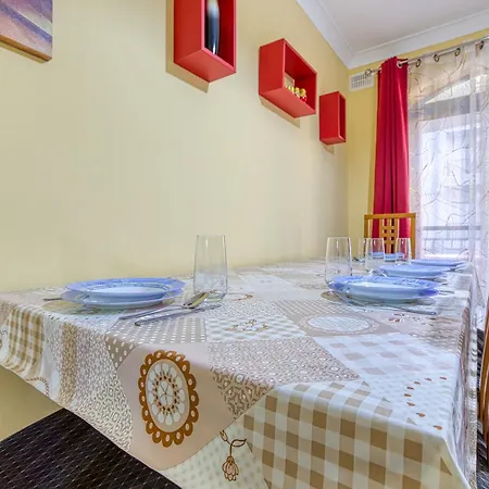 A Colourful 3br Home, With Smart Tv & Balcony By 360 Estates Apartment *