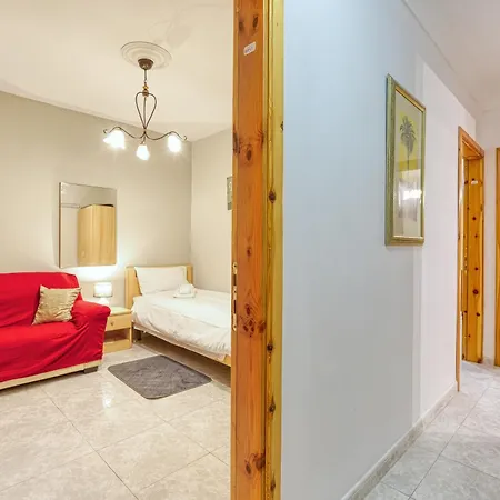 A Colourful 3br Home, With Smart Tv & Balcony By 360 Estates *