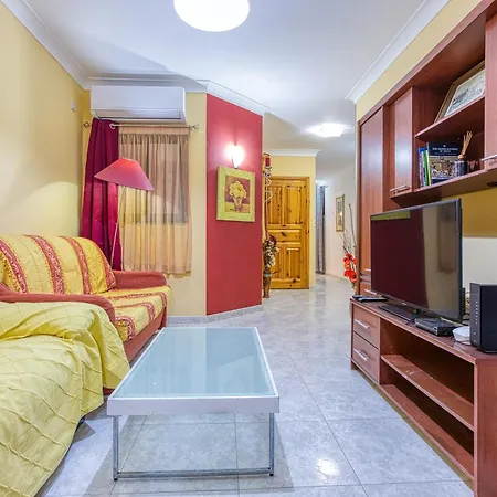 Apartment A Colourful 3br Home, With Smart Tv & Balcony By 360 Estates